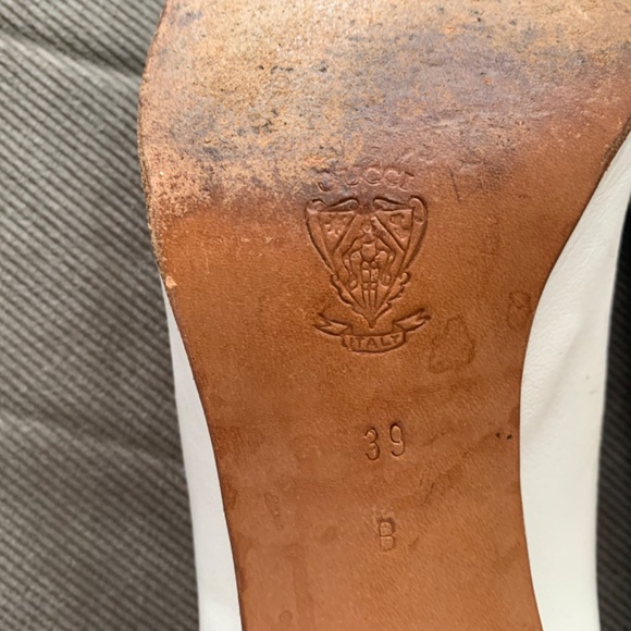 Vintage Genuine Gucci Open Toe Shoes - Picture 5 of 7